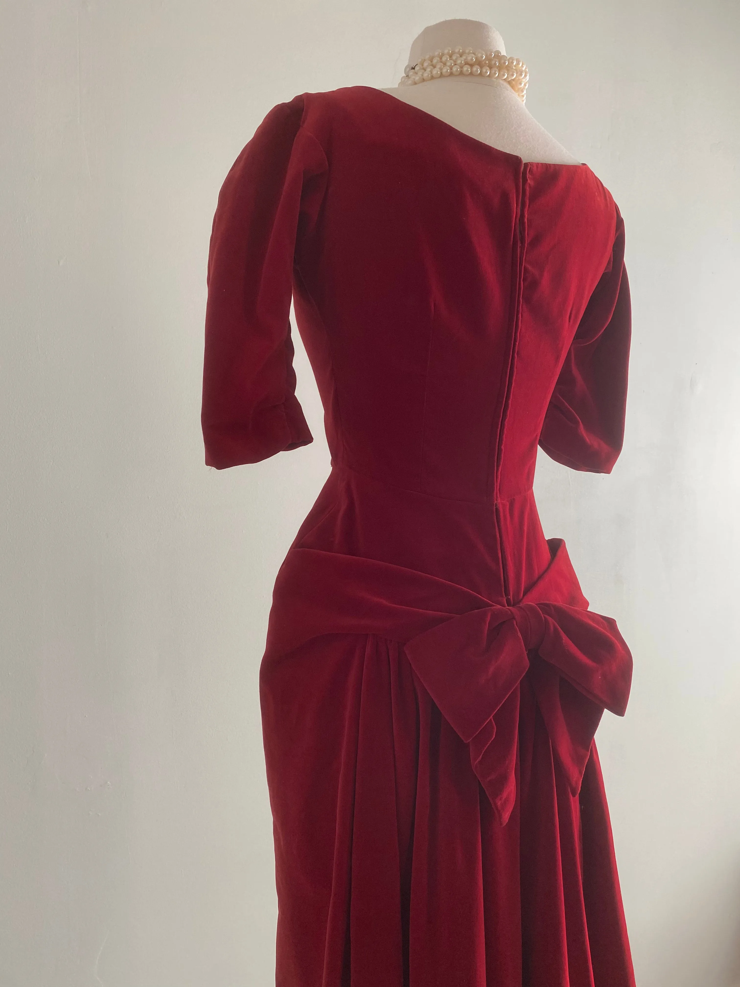 1950's Crimson Red Velvet Cocktail Dress With Bow Back / XS