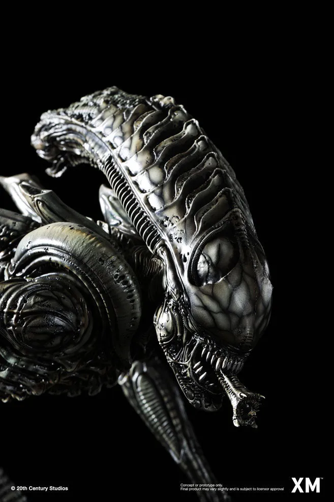 Alien Hive Warrior - Black Variant - 1/3 Scale Premium Statue