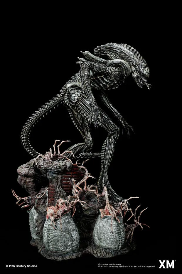 Alien Hive Warrior - Black Variant - 1/3 Scale Premium Statue