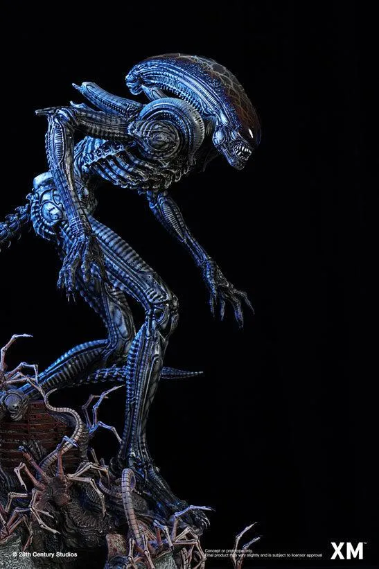 Alien Hive Warrior - Black Variant - 1/3 Scale Premium Statue