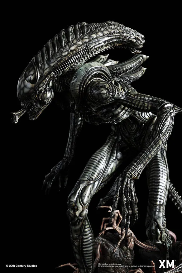 Alien Hive Warrior - Black Variant - 1/3 Scale Premium Statue