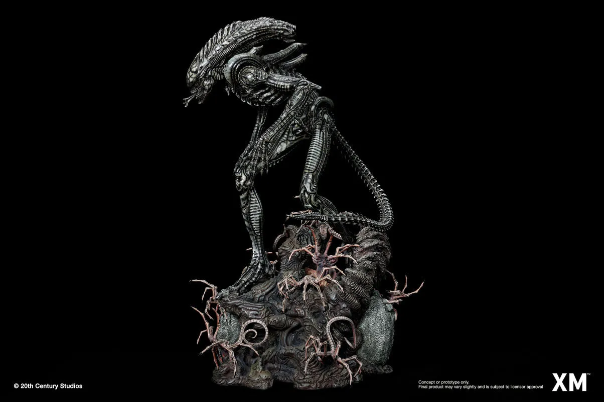 Alien Hive Warrior - Black Variant - 1/3 Scale Premium Statue