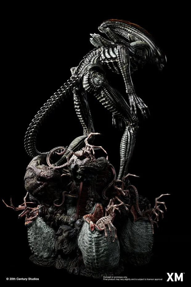 Alien Hive Warrior - Black Variant - 1/3 Scale Premium Statue