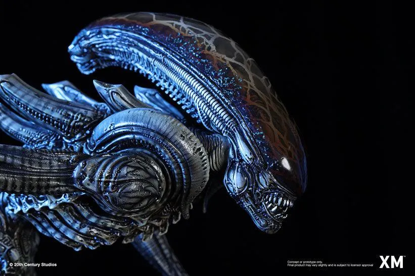 Alien Hive Warrior - Black Variant - 1/3 Scale Premium Statue