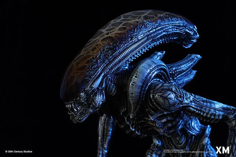 Alien Hive Warrior - Black Variant - 1/3 Scale Premium Statue