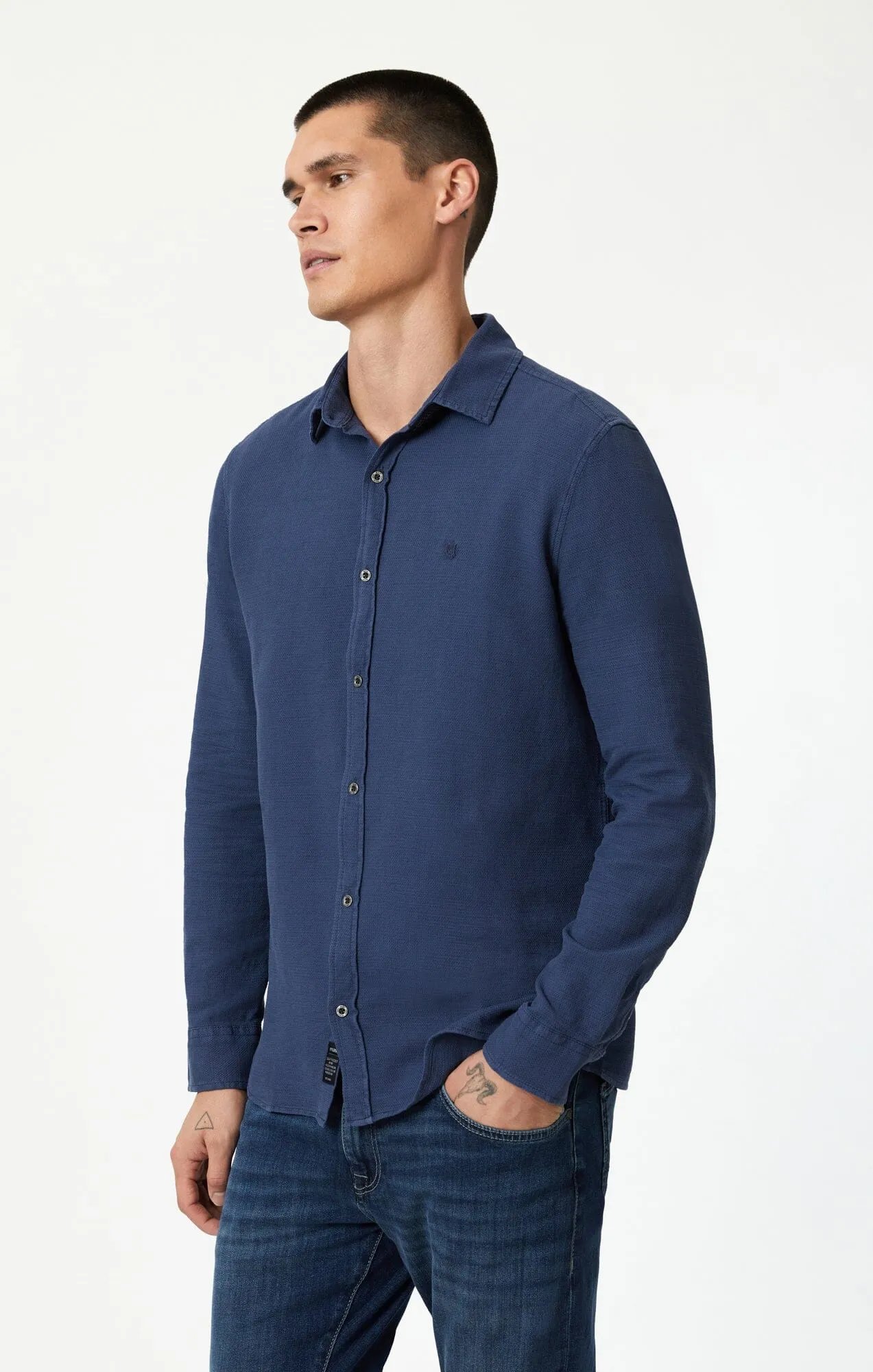 BUTTON-UP LONG SLEEVE SHIRT IN SPELLBOUND