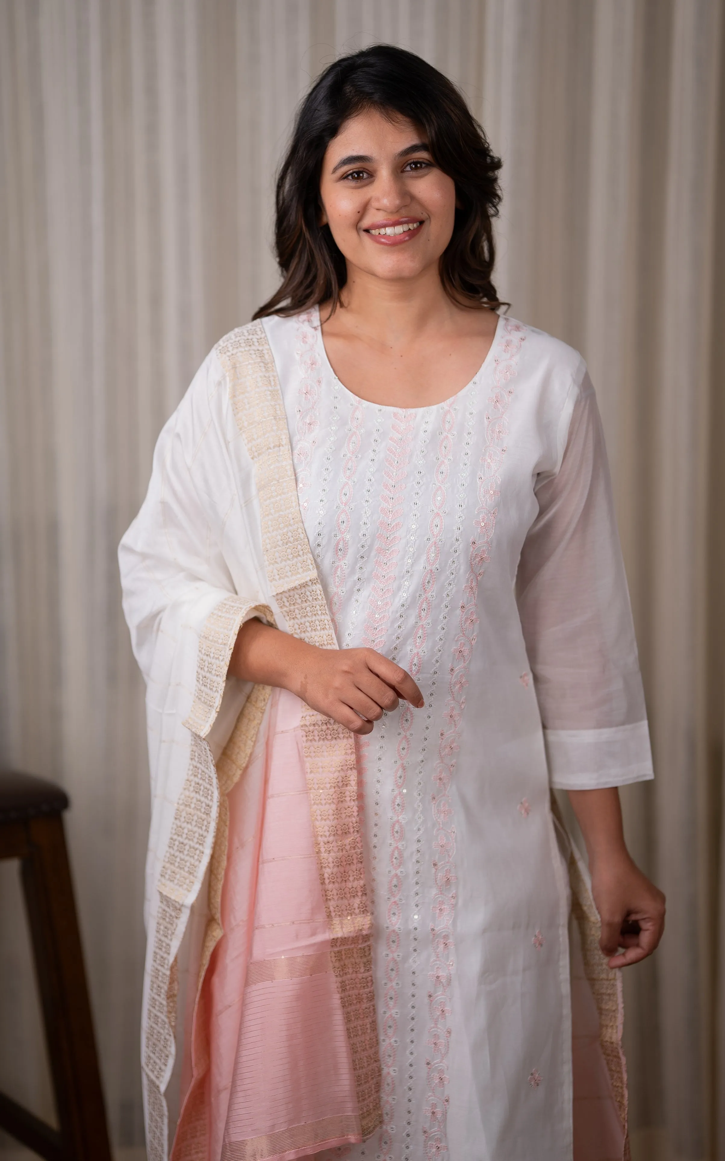 Ishu White (Kurti Pant Dupatta)