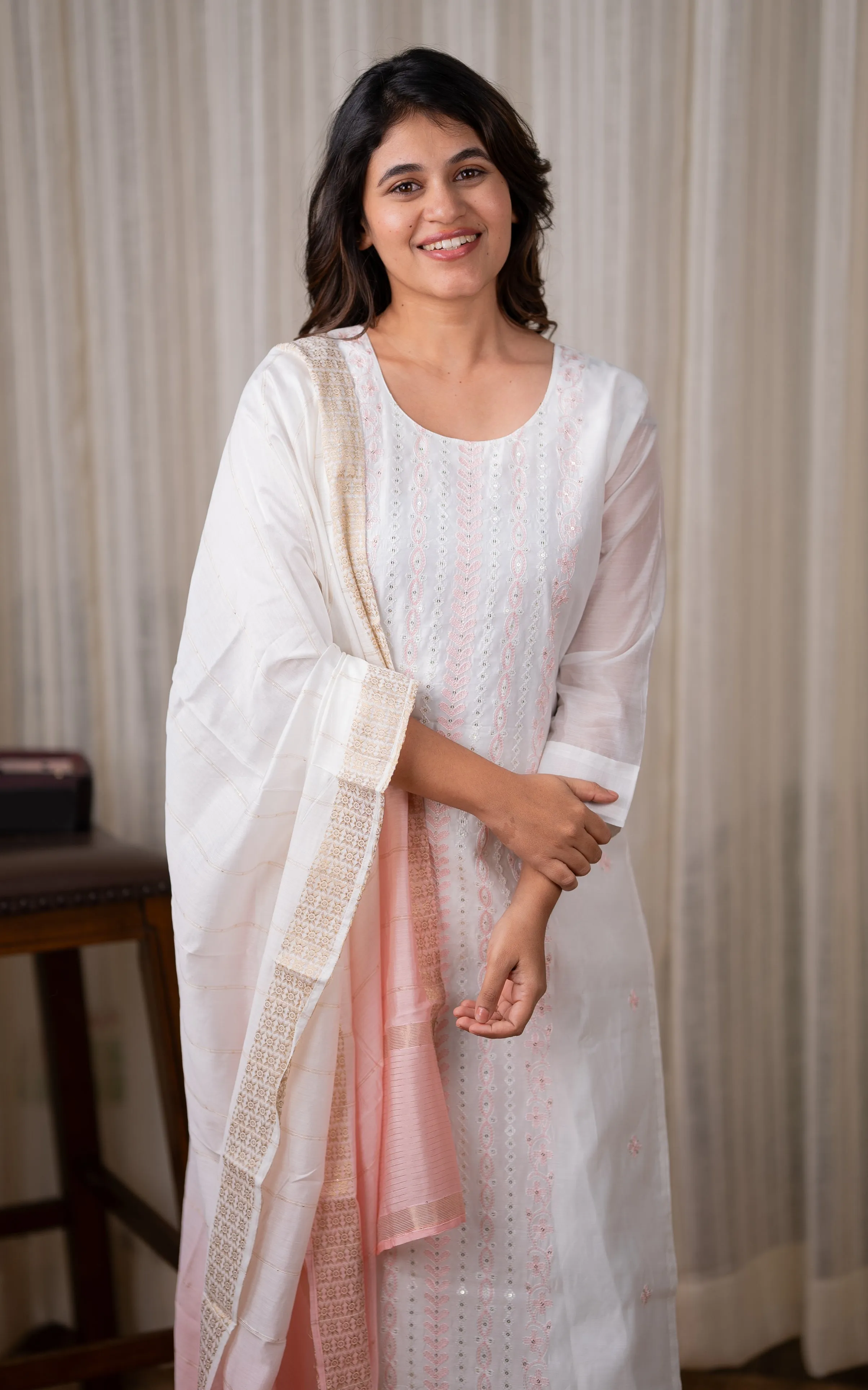 Ishu White (Kurti Pant Dupatta)