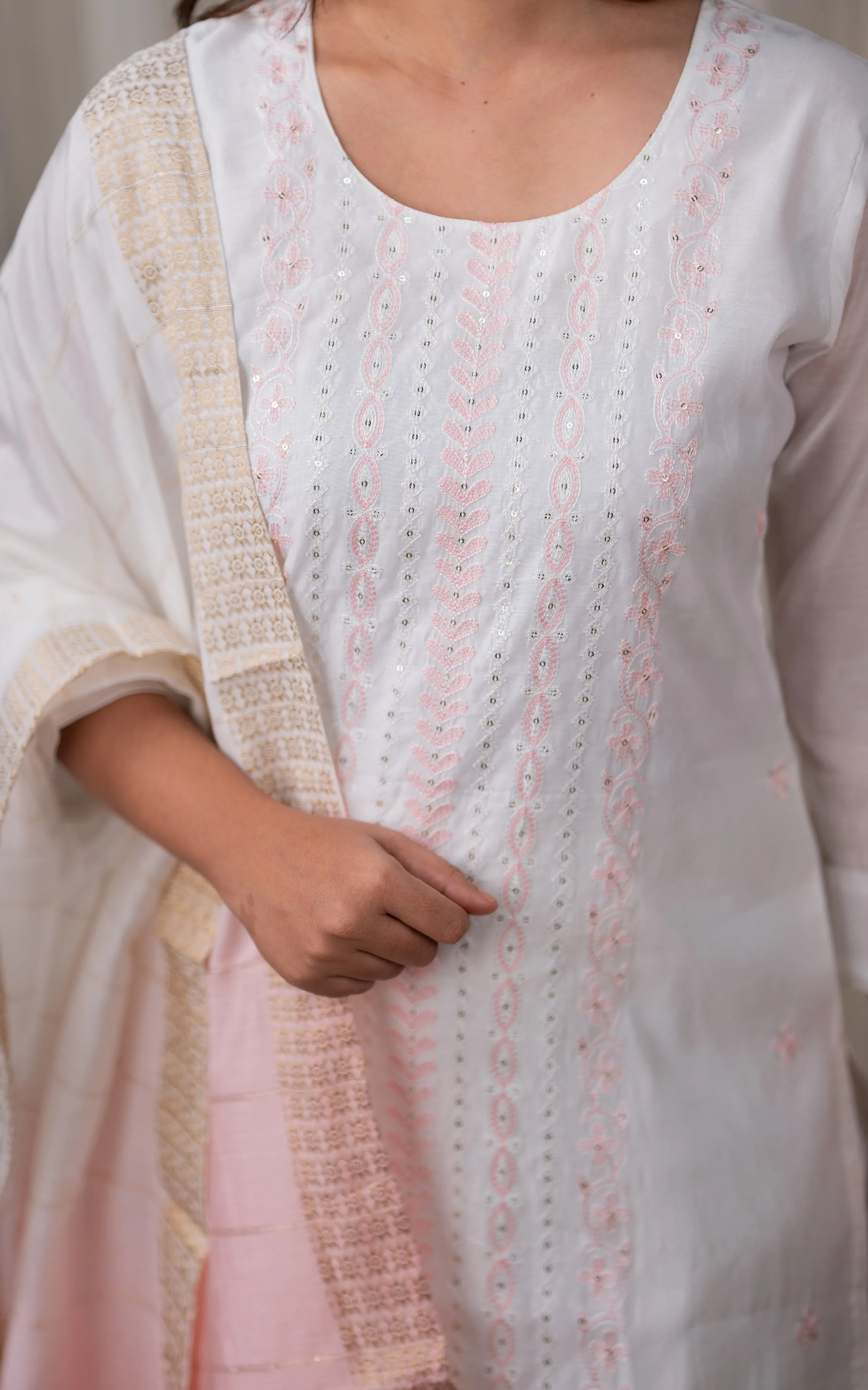 Ishu White (Kurti Pant Dupatta)