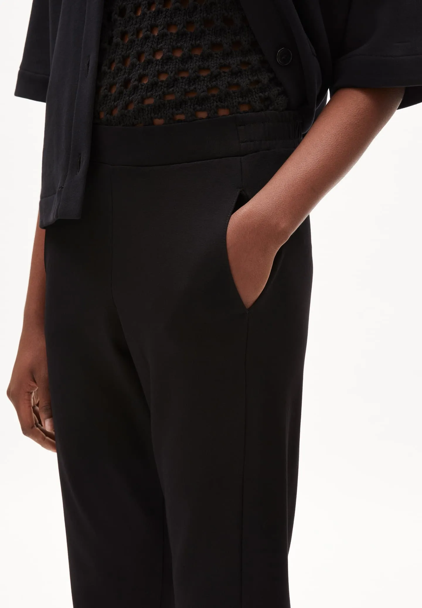 Magdaalena Pant in Black